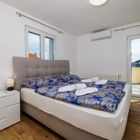 Mit Privatpool, Whirlpool, Meerblick, Billard, Fitnessgeraete, Garage * Цриквеница