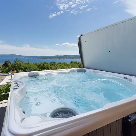 Mit Privatpool, Whirlpool, Meerblick, Billard, Fitnessgeraete, Garage *