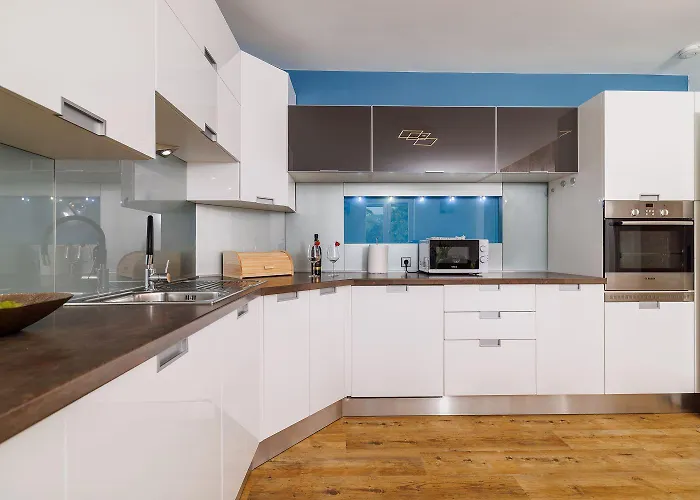Mit Privatpool, Whirlpool, Meerblick, Billard, Fitnessgeraete, Garage Дом отдыха
