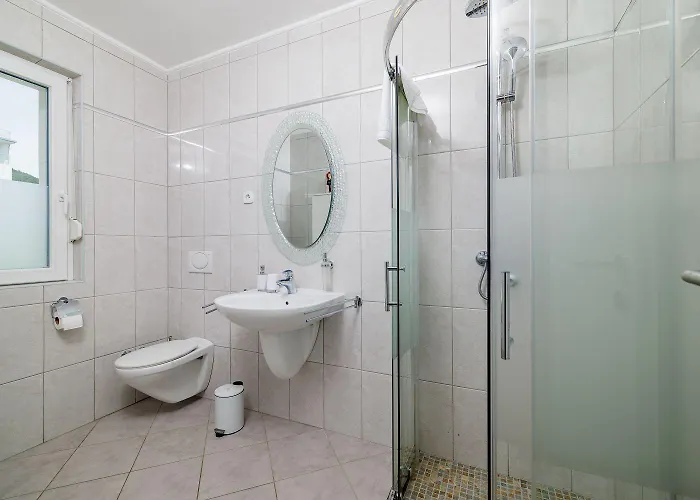 Mit Privatpool, Whirlpool, Meerblick, Billard, Fitnessgeraete, Garage Дом отдыха *