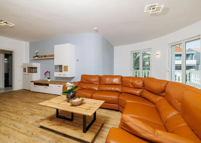 Mit Privatpool, Whirlpool, Meerblick, Billard, Fitnessgeraete, Garage Dom wakacyjny Crikvenica